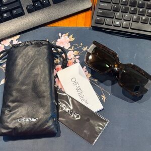 Off-White Brown Tortoise Sunglasses-New